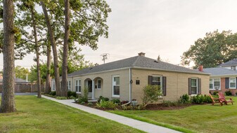 41 E North Ave in Lake Bluff, IL - Building Photo