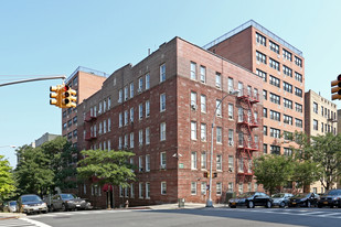 240 Seaman Ave in New York, NY - Building Photo