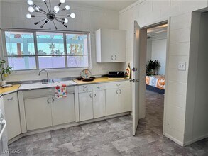 1610 Exley Ave in Las Vegas, NV - Building Photo - Building Photo