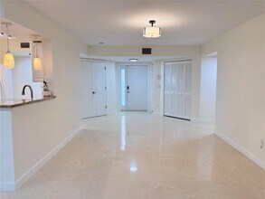 942 NW 92nd Terrace in Plantation, FL - Building Photo - Building Photo