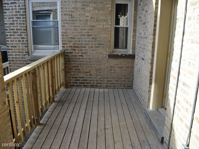 7330 N Damen Ave-Unit -# 3 in Chicago, IL - Building Photo - Building Photo