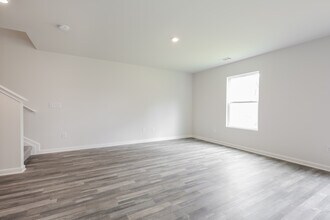 123 Colonial Walk in Pickens, SC - Building Photo - Building Photo