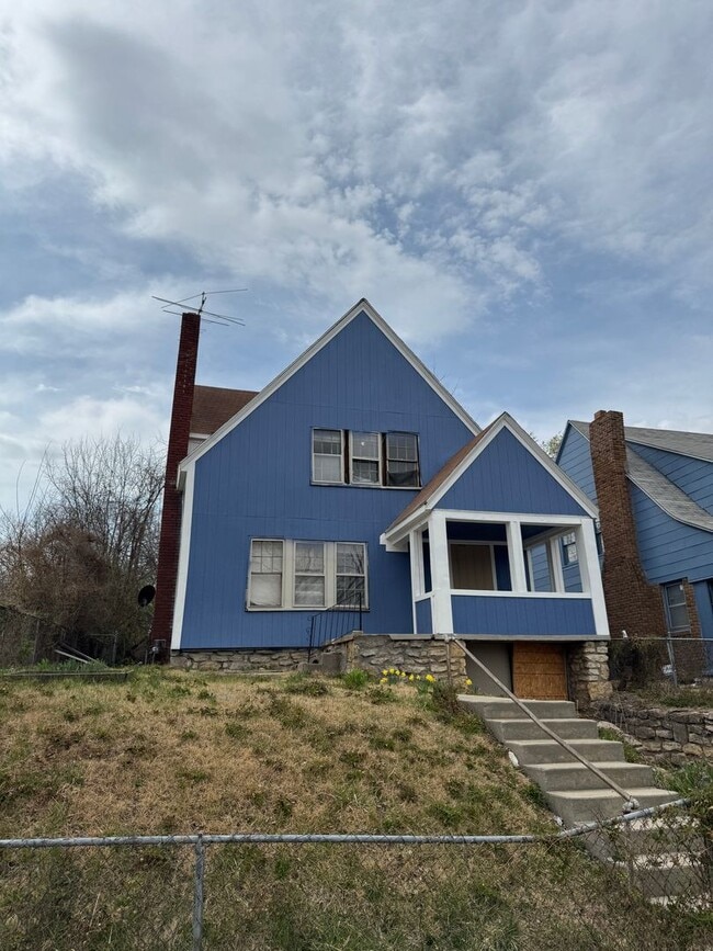 property at 5426 Park Ave