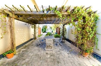 308 Grove St in Houston, TX - Foto de edificio - Building Photo