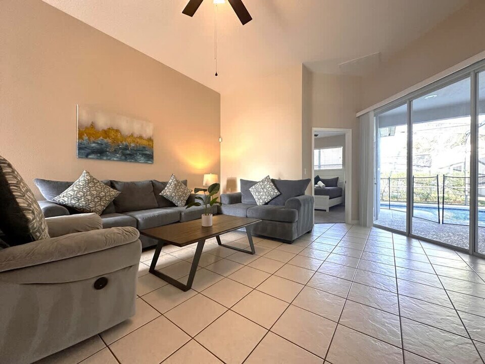 160 Minniehaha Cir in Haines City, FL - Building Photo