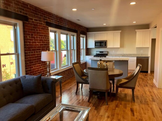 157 Harding St, Unit 307 in Worcester, MA - Building Photo - Building Photo