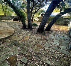 10104 Missel Thrush Dr in Austin, TX - Building Photo - Building Photo