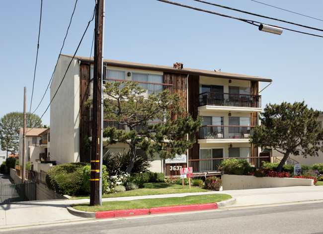 Concord Apartments in Torrance, CA - Building Photo - Building Photo