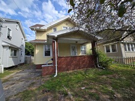 3832 Jackman Rd in Toledo, OH - Building Photo