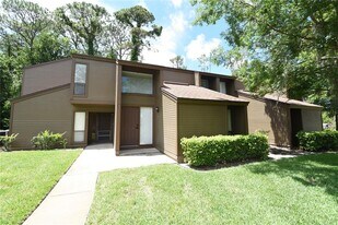 4 Southbury Ct in Palm Coast, FL - Building Photo