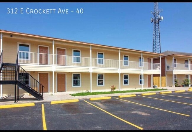 property at 312 E Crockett Ave