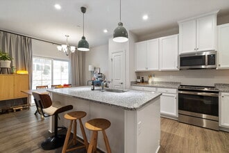 202 Dana Dr in Sewickley, PA - Foto de edificio - Building Photo