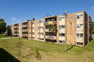 8590 Jean-Brillon Rue in Montréal, QC - Building Photo