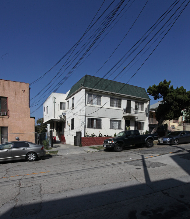 485 Hartford Ave in Los Angeles, CA - Foto de edificio