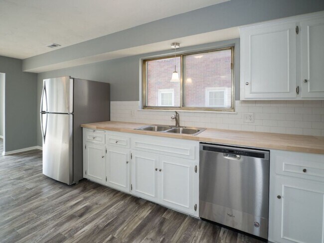 5116 Leavenworth St in Omaha, NE - Building Photo - Building Photo