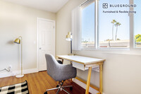 12600 Braddock Dr, Unit FL2-ID467 in Los Angeles, CA - Foto de edificio - Building Photo