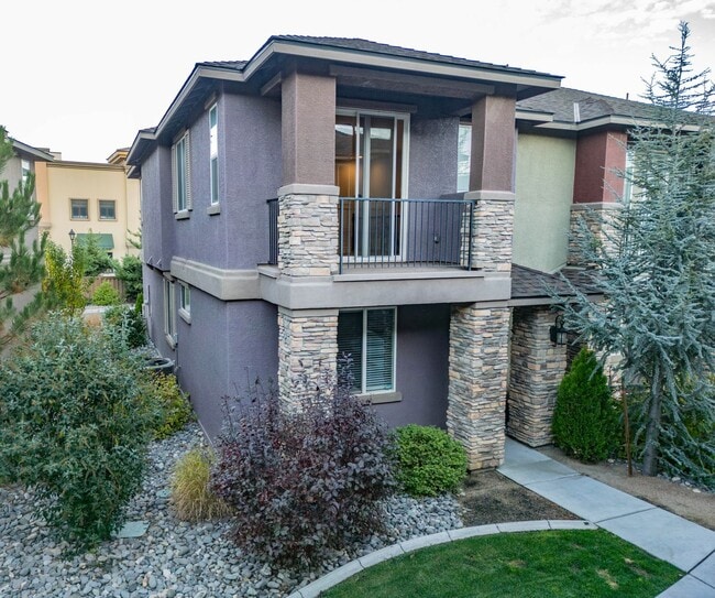 2055 S Virginia St in Reno, NV - Building Photo - Building Photo