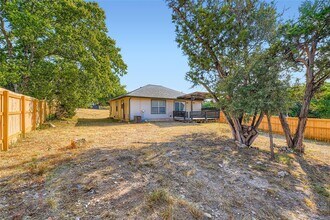 930 Panorama Dr in Dripping Springs, TX - Building Photo - Building Photo
