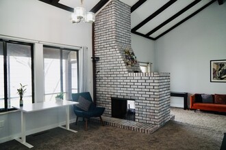 1303 Kingsridge Ct in Normal, IL - Building Photo - Building Photo