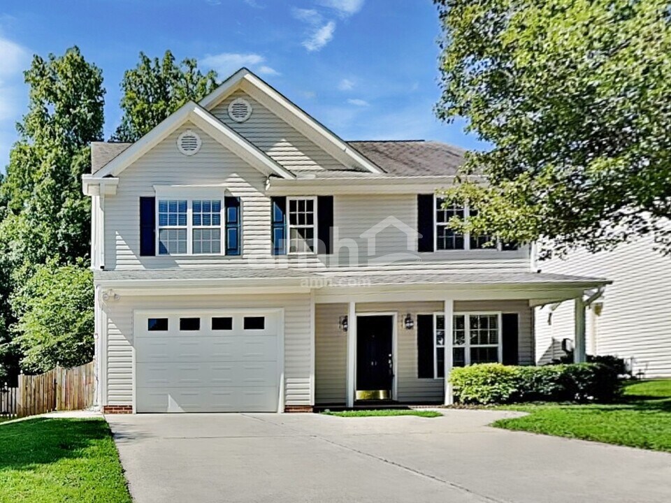 14 Bluestem Ct in Greensboro, NC - Building Photo