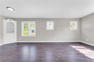 4646 E 147th St in Cleveland, OH - Foto de edificio - Building Photo