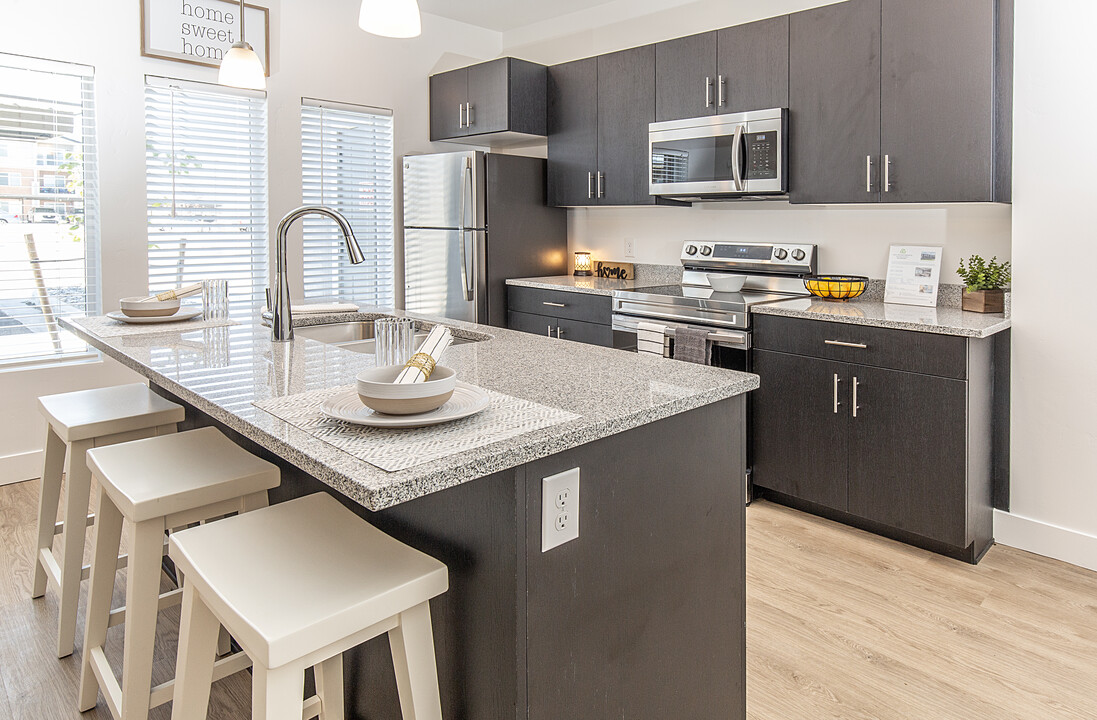 Lex Apartments in Tooele, UT - Foto de edificio