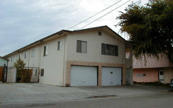 3227 Yosemite Ave in El Cerrito, CA - Building Photo - Building Photo