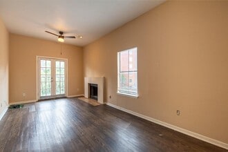 712 Graham Pl in Austin, TX - Building Photo - Building Photo