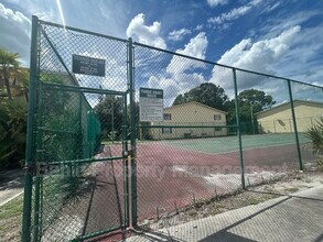 7502 BOLANOS Ct in Tampa, FL - Building Photo - Building Photo