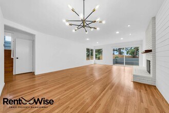 315 Crestmont Dr in Oakland, CA - Building Photo - Building Photo