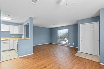 13906 Buckingham Dr-Unit -A in Tomball, TX - Building Photo - Building Photo