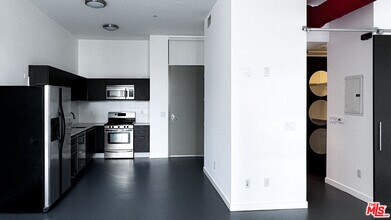 1912 Broadway in Santa Monica, CA - Building Photo - Building Photo