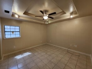 2202 Blaine St in Laredo, TX - Building Photo - Building Photo