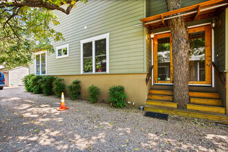 912 E 51st St in Austin, TX - Building Photo - Building Photo