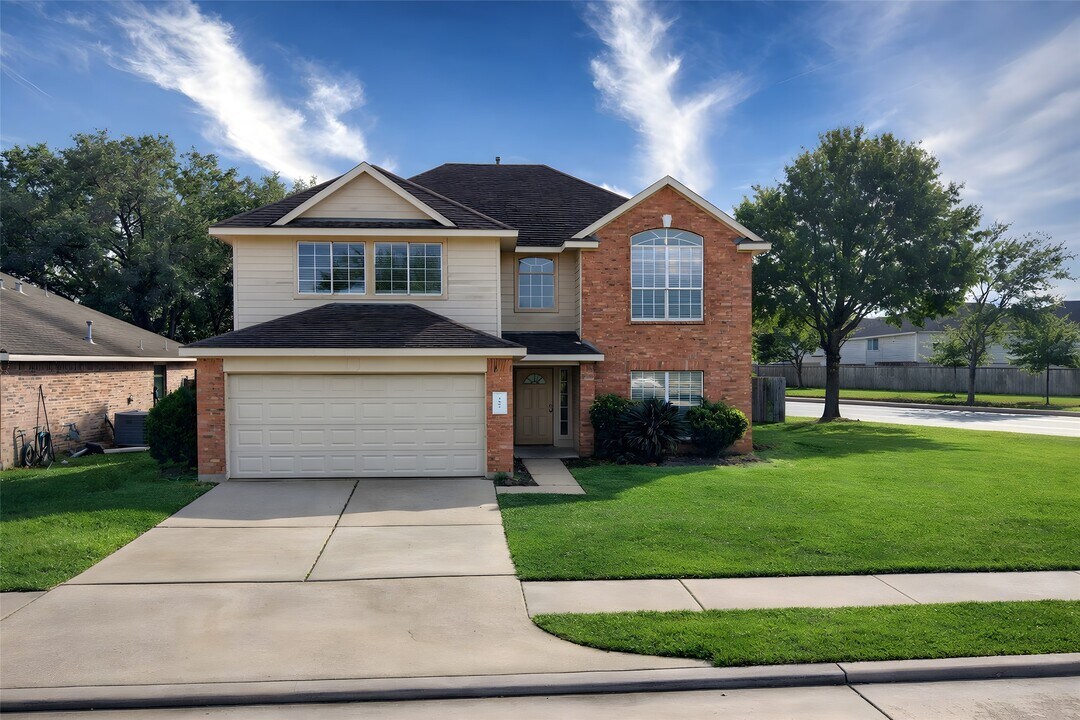 3802 Harris Mill Dr in Katy, TX - Building Photo