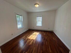 201 Elm St, Unit 201 in Cambridge, MA - Building Photo - Building Photo