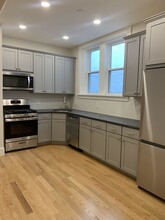 1109 Boylston St, Unit B in Boston, MA - Building Photo - Building Photo