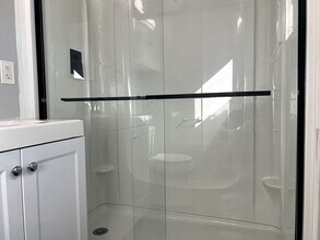 2000 Carnegie Ln in Redondo Beach, CA - Building Photo - Building Photo