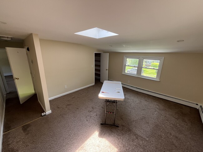 615 Floral Pl, Unit 2