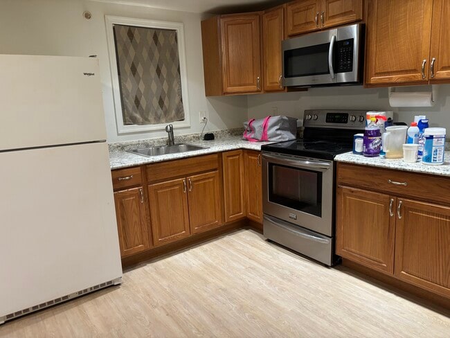 3925 Main St, Unit 3927