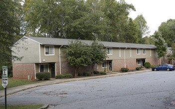 Anderson Village Apartments in Anderson, SC - Building Photo - Building Photo