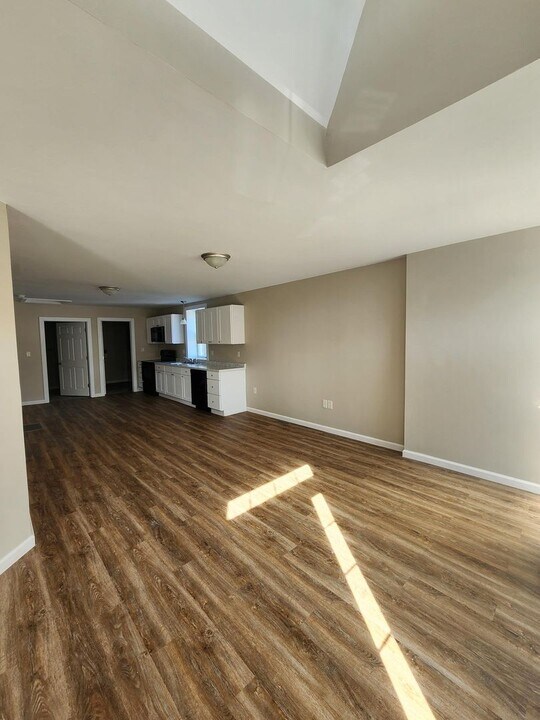 377 White Deer Ave in Allenwood, PA - Foto de edificio
