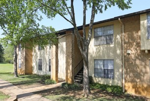 Longview Square Apartments