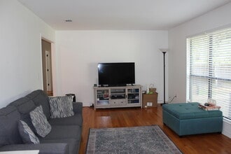 334 Jamaica Way in Niceville, FL - Building Photo - Building Photo