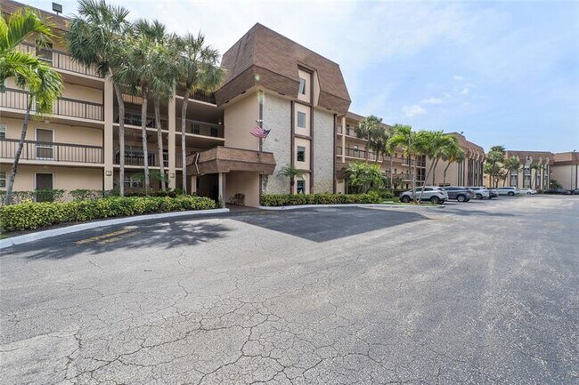 6100 NW 2nd Ave in Boca Raton, FL - Building Photo - Building Photo