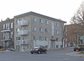2502 Nicolet Rue in Montréal, QC - Building Photo