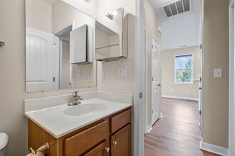 401 Pirates Landing Dr in Beaufort, NC - Building Photo - Building Photo