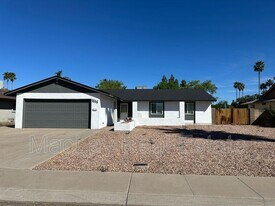 1114 E Carter Dr in Tempe, AZ - Building Photo