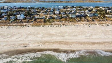 213 S Anderson Blvd in Topsail Beach, NC - Building Photo - Building Photo