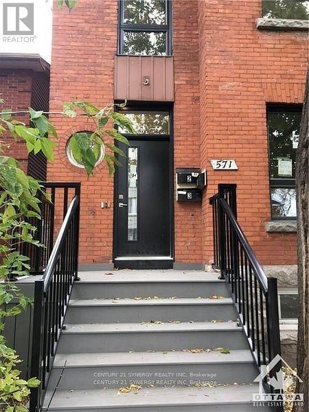 property at 571-571 McLeod St